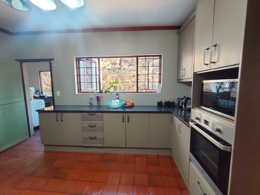 4 Bedroom Property for Sale in Langenhovenpark Free State